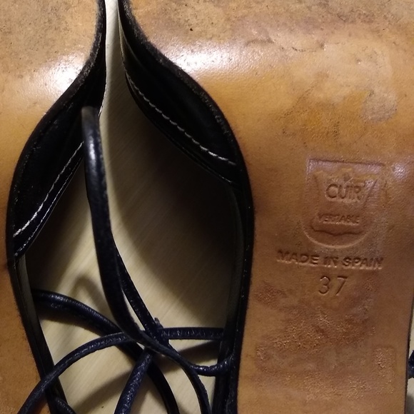 Charles David Ladies Black Heels - Picture 4 of 8